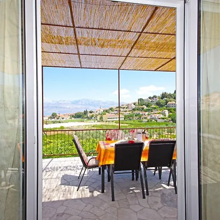 펜션 House Tonko 포스티라