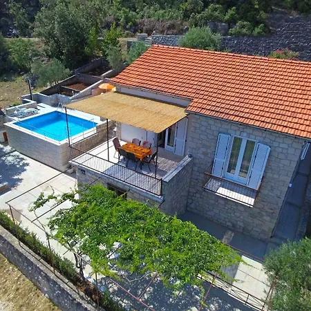 House Tonko Postira