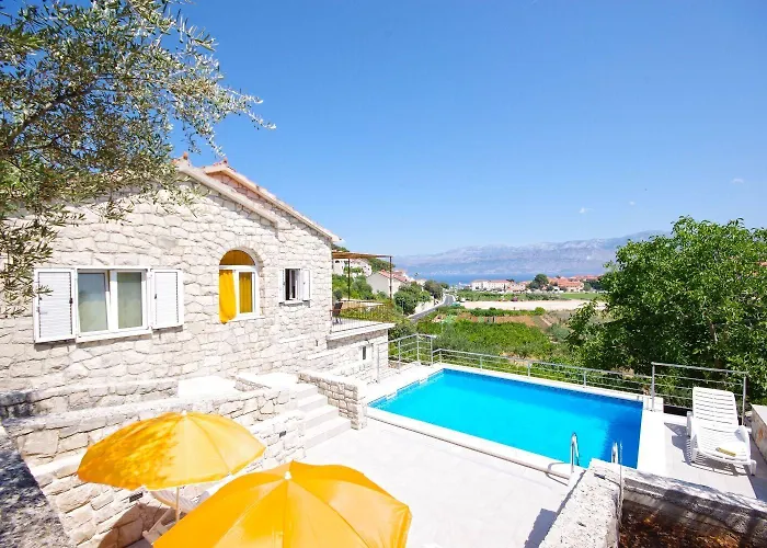 House Tonko * Postira