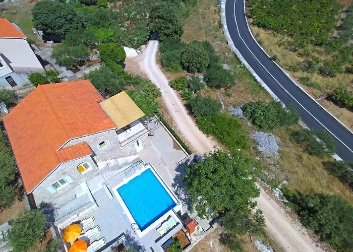 House Tonko * Postira