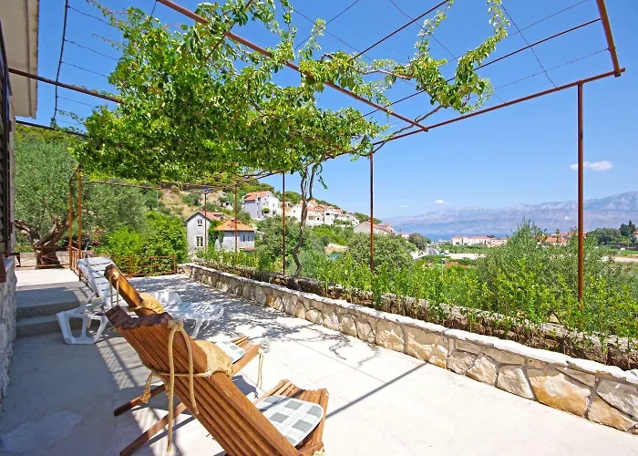 House Tonko Nyaraló