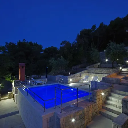 Сasa de vacaciones House Tonko