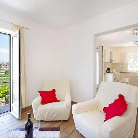 Сasa de vacaciones House Tonko Postira