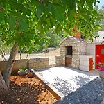 House Tonko בית נופש *