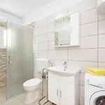 בית נופש House Tonko פוסטיר
