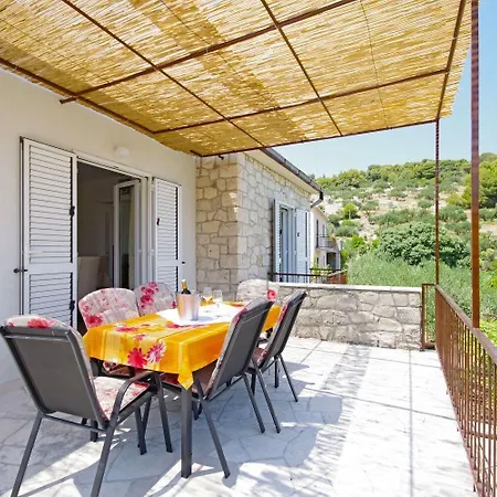 House Tonko Postira